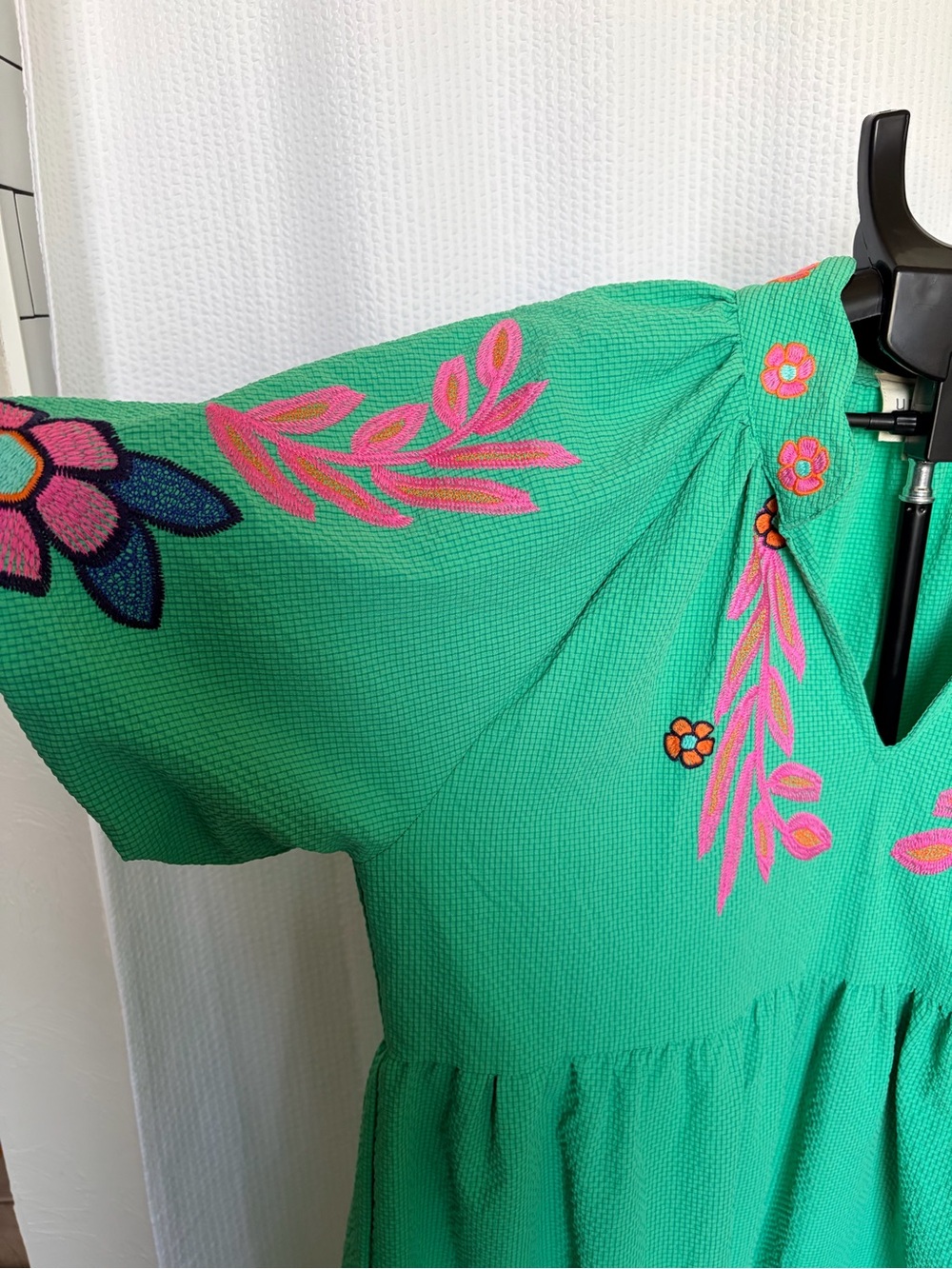 Umgee Green Midi Dress with Pink Floral Embroidery - Picture 6 of 13